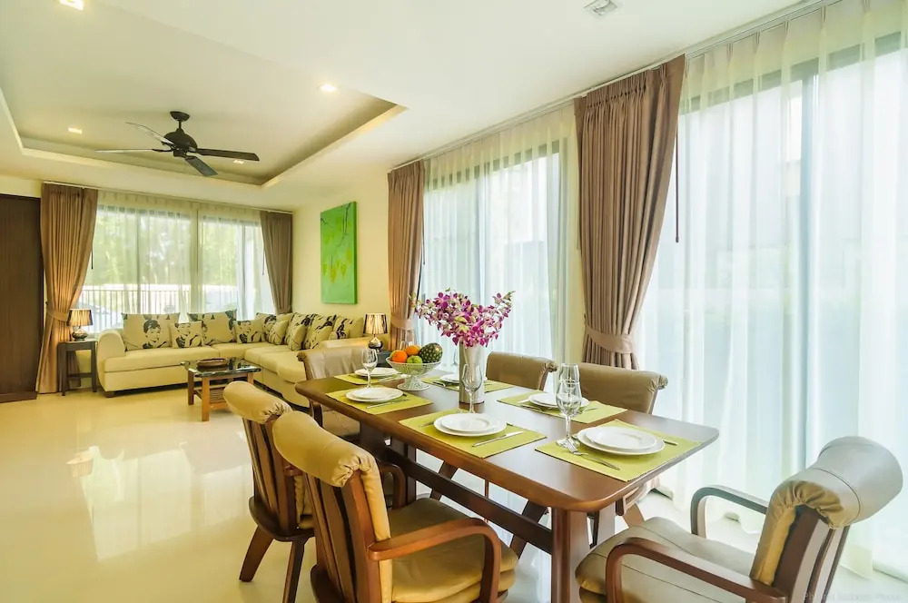 Elata House in Laguna with 3 Bedrooms