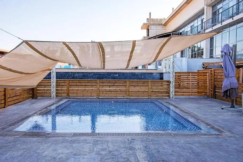 Aquaduct Hotel