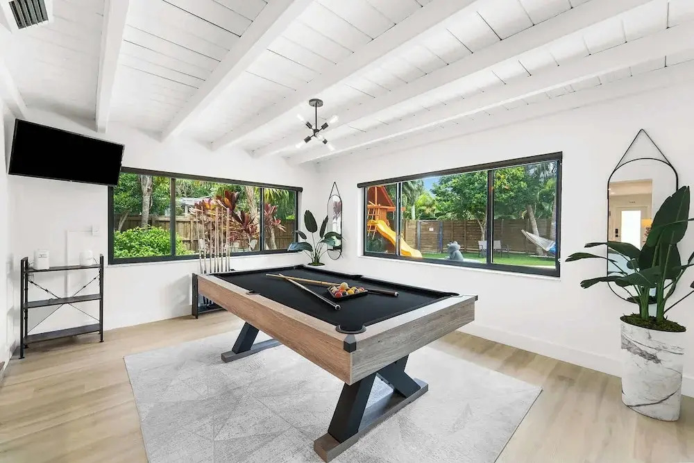 Sunset Lane by Rove Travel Home With Pool & Hot Tub