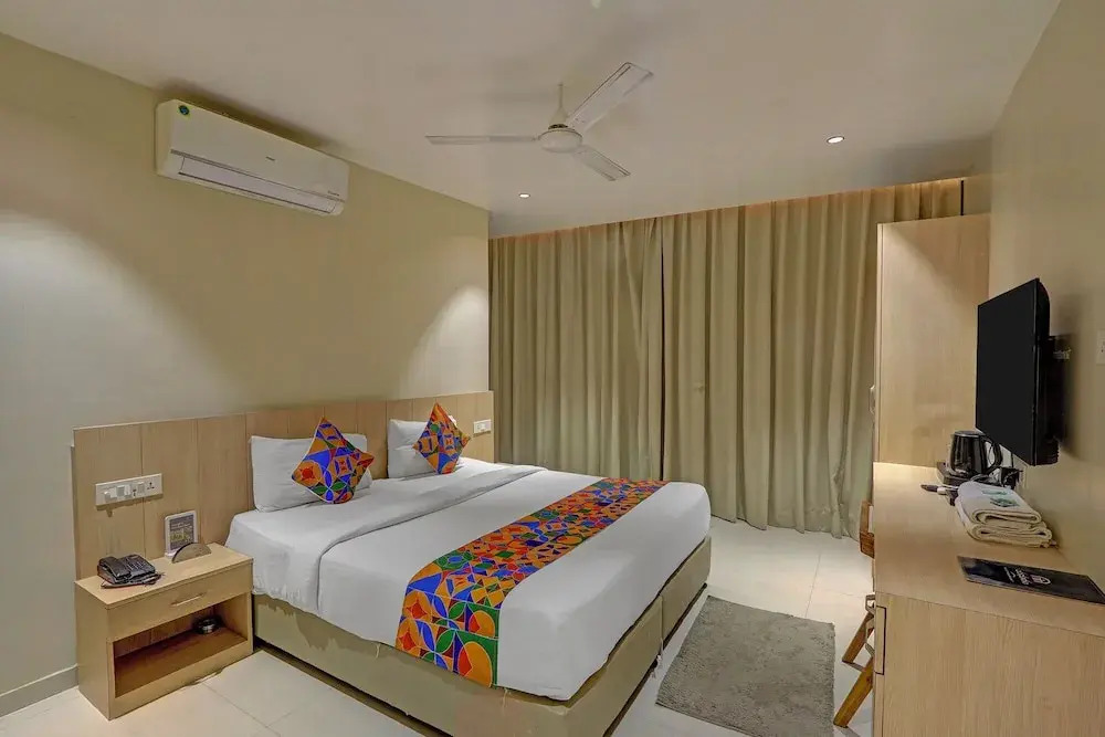 FabHotel Blue Moon