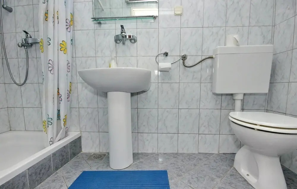 Nice Apartment in Brna With 4 Bedrooms and Wifi