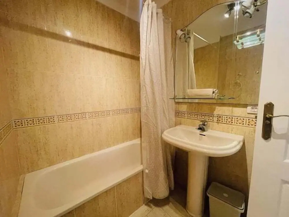 Family Apartment 3BR Communal Pool Kids Park