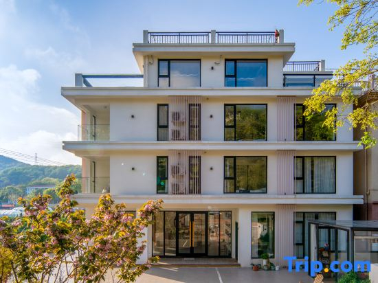Shengsi Pushu • 18 mu B&B