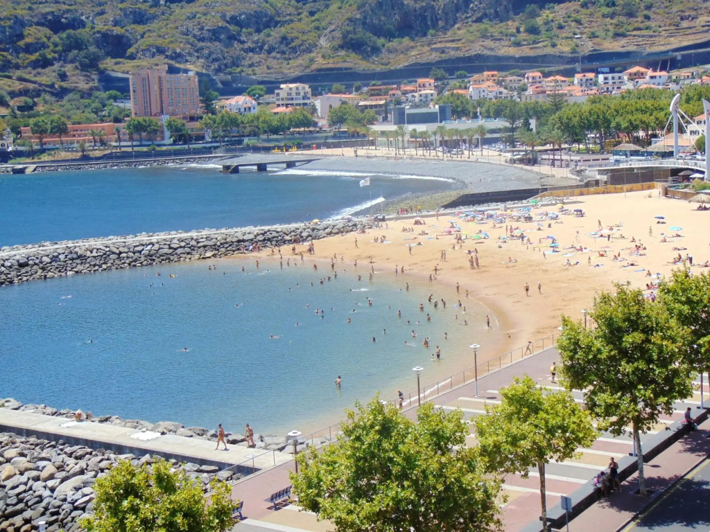2 bedrooms house with wifi at Machico 4 km away from the beach