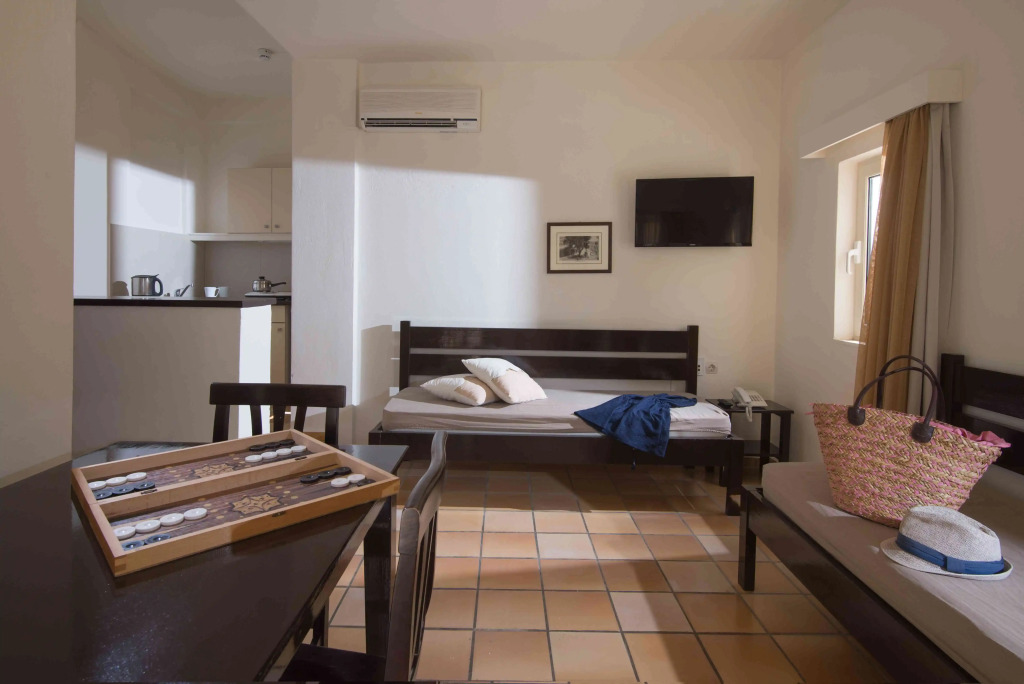 Ourania Apartments Hotel