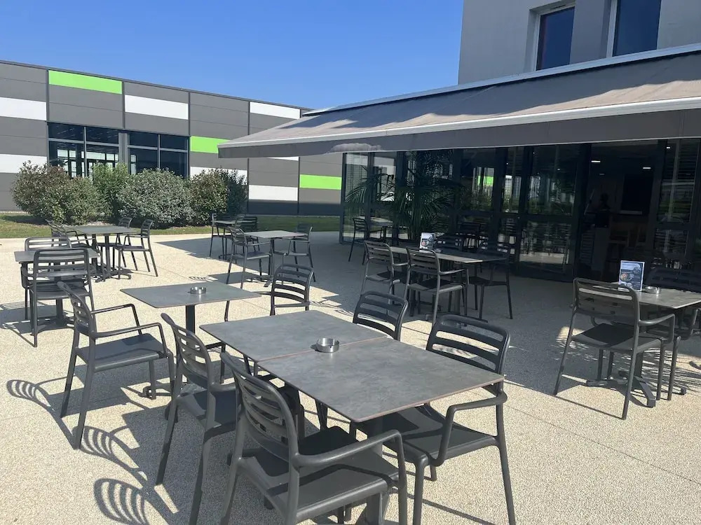 B&B Lyon Est Aeroport St Quentin Fallavie