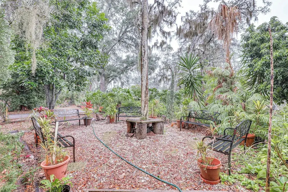 Tampa Area Home w/ Indoor Pool, Families Welcome!