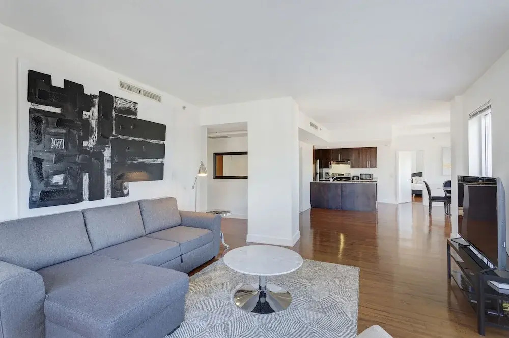 Palais-des-Congrès Furnished Suites by Hometrotting