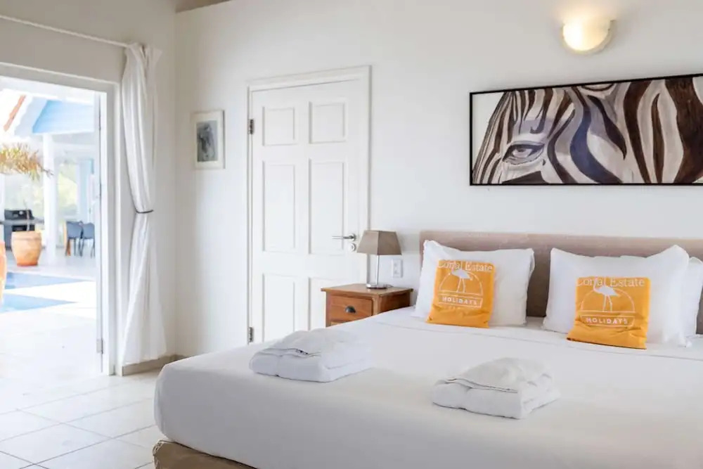 Ocean Whisper Villa in Sint Willibrordus