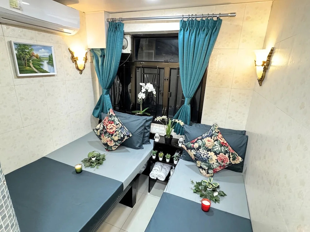 Relaince international hostel