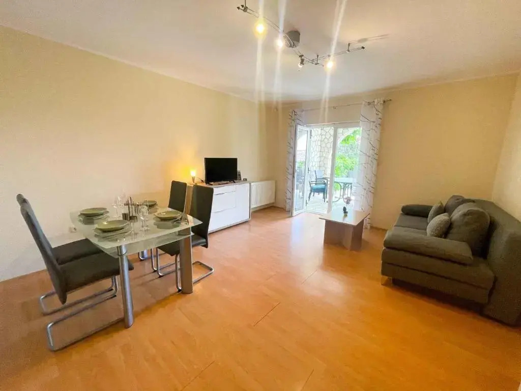 Apartments in Novi Vinodolski 42645