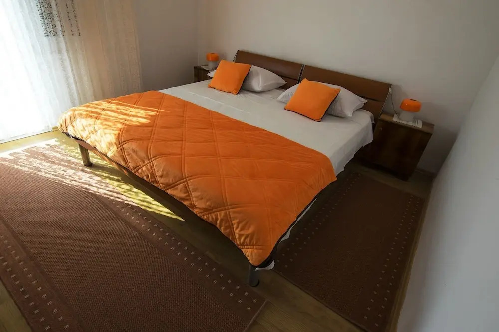 Apartment Nekic-on Quiet Location With Nice Garden