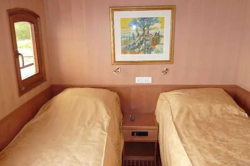 Cruise From Dubrovnik On M/Y Dalvin