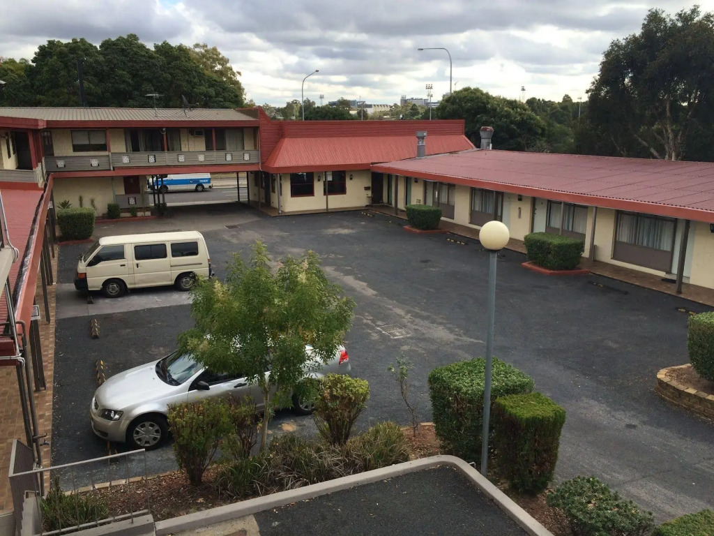 Liberty Plains Motor Inn