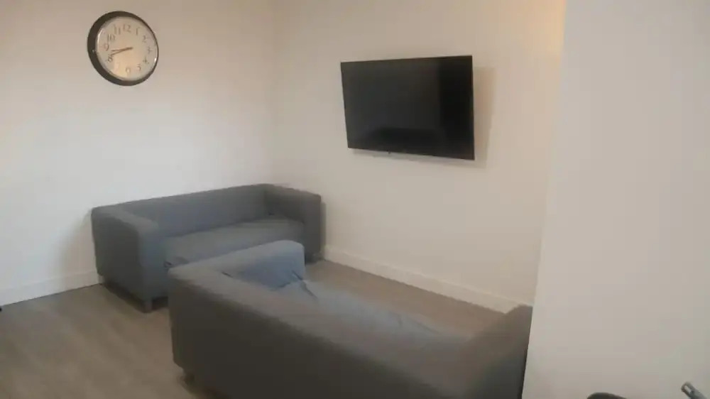 NEW Sleek 6BD Kensington Home Close to City
