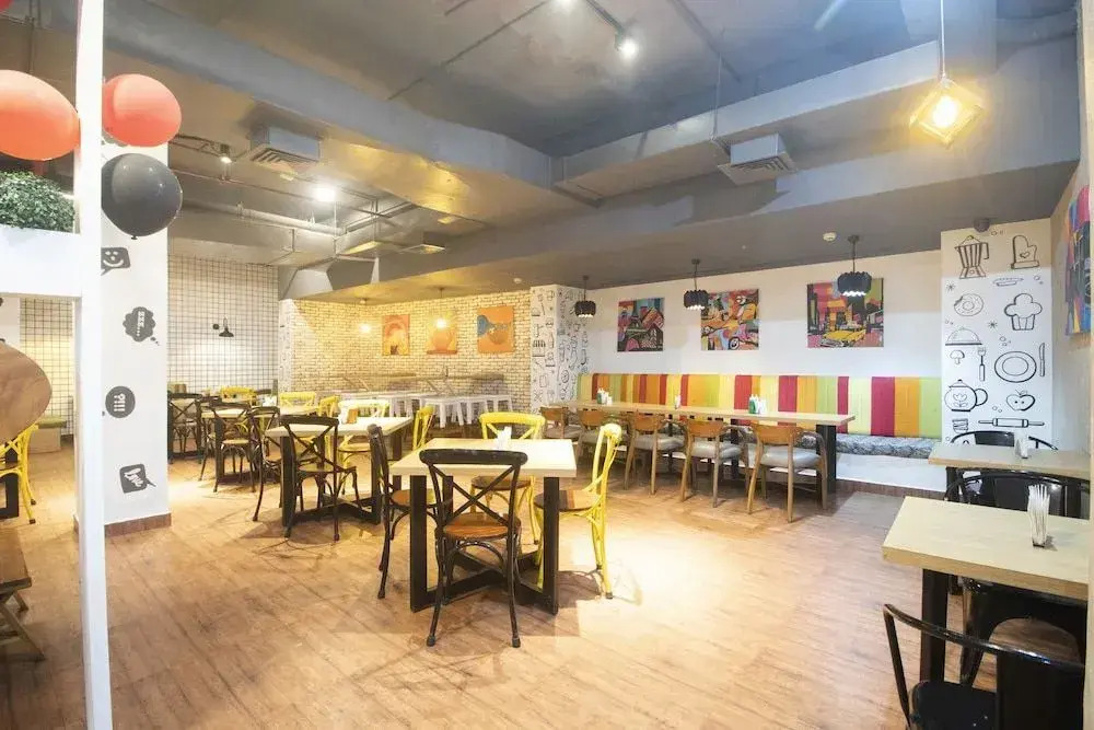 OYO 16340 Yellow Hotels