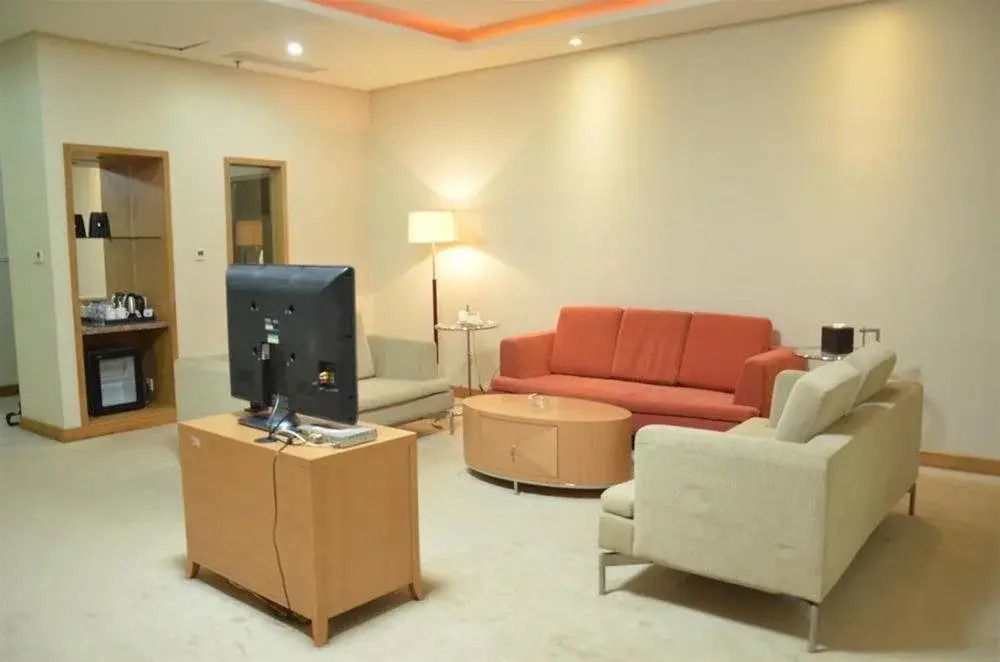 Louis Business Hotel