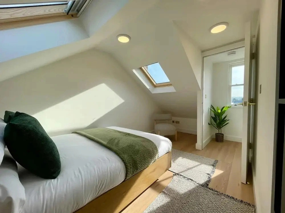 Canterbury Stay Modern Duplex 2 min to Station