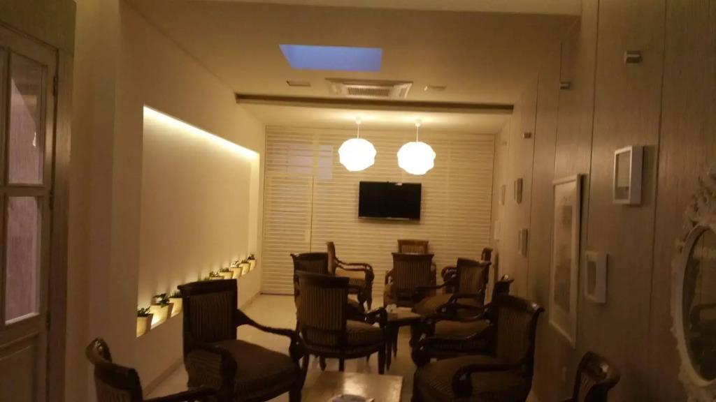 Al Ballouti Hotel Suites