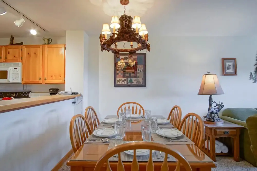 Camp 4 #2: 2 Bedrooms, 2.5 Baths: Slope Side, Gas Fireplace