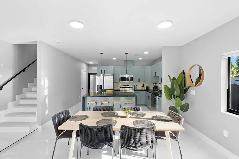 Spacious 4-BR House for Your Comfort