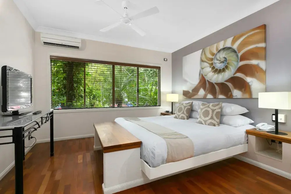 Absolute Beachfront at Alamanda 62