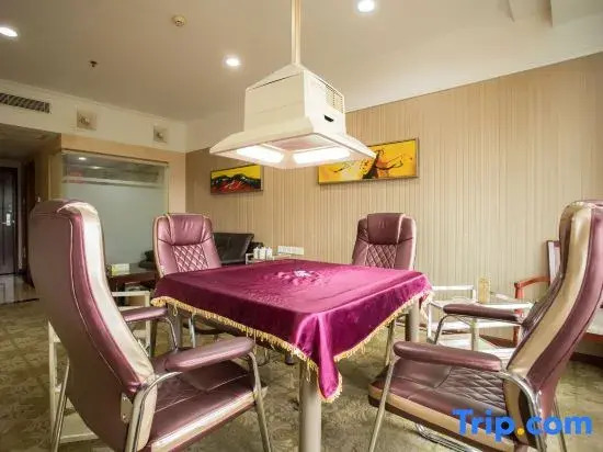 Zhahai Crowne Holiday Hotel