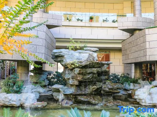 Boya Lakeside Garden Hotel