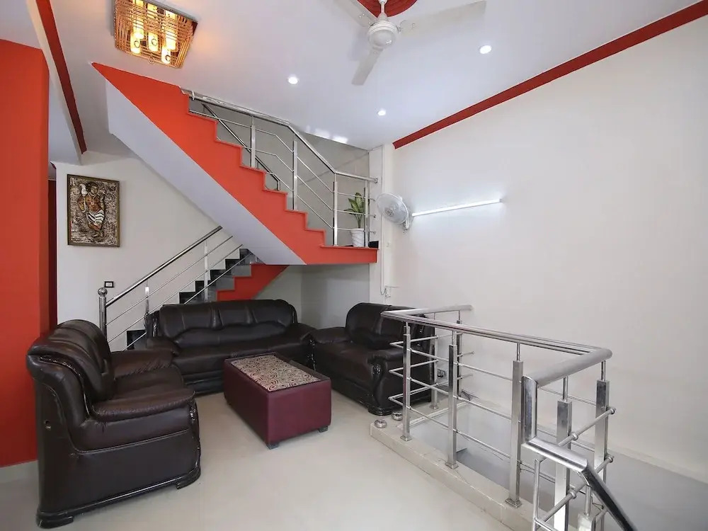 OYO 13051 Shanti Villa
