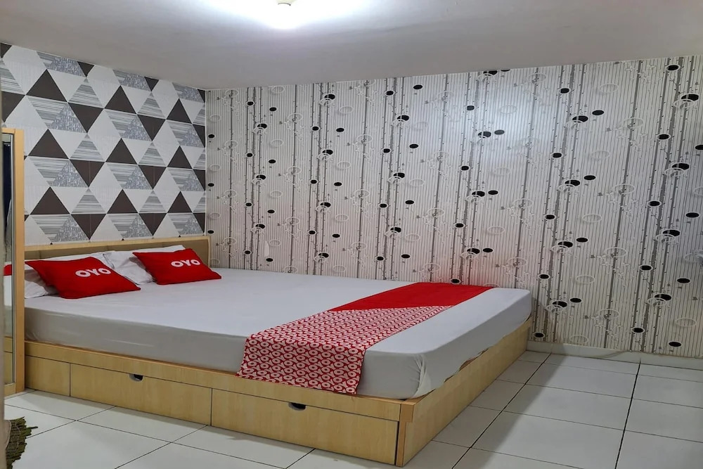 Hotel O Room Transit By At