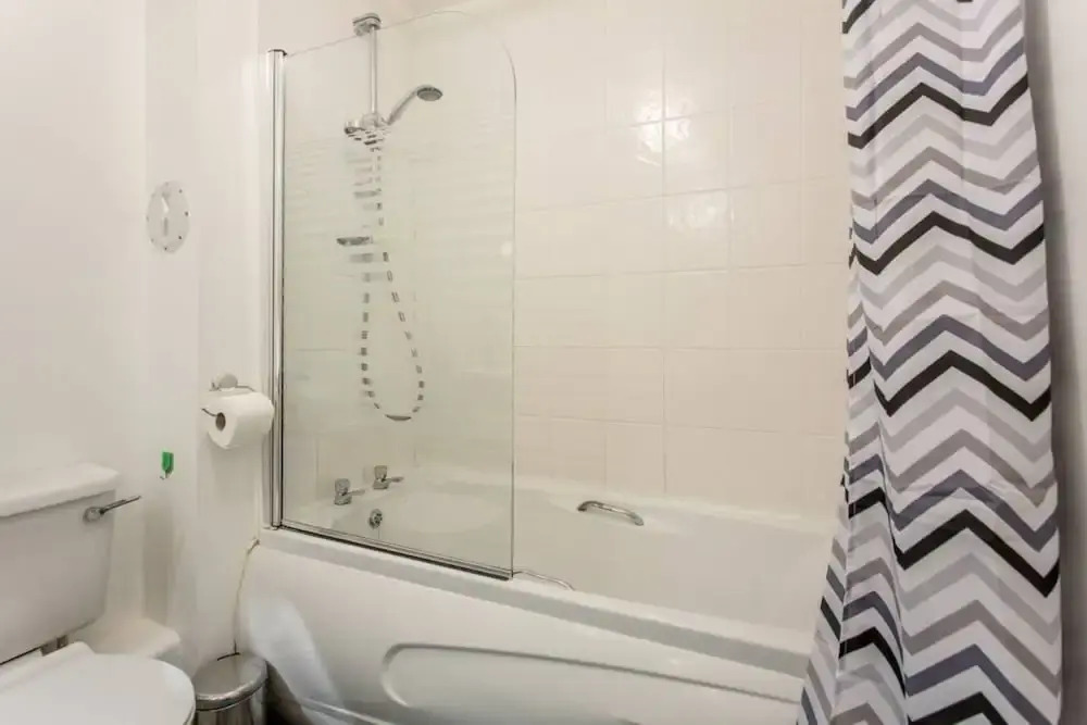 2 Bedroom Apartment Near City Centre