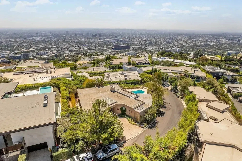Allura Hollywood Hills LA s Most Incredible Views