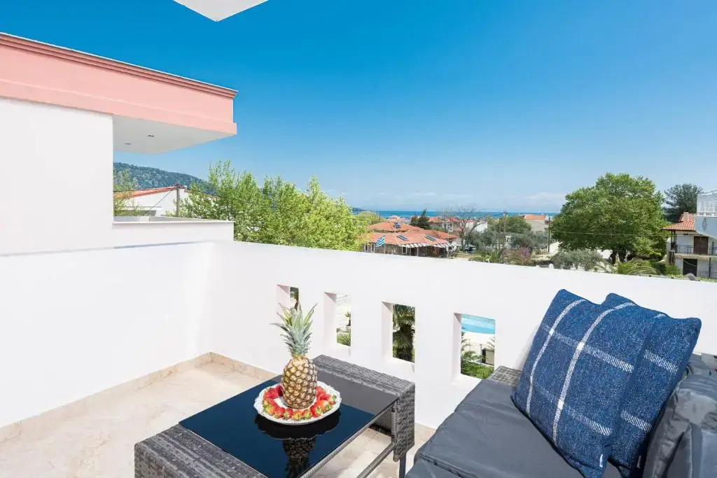 Stratos Deluxe Apartments