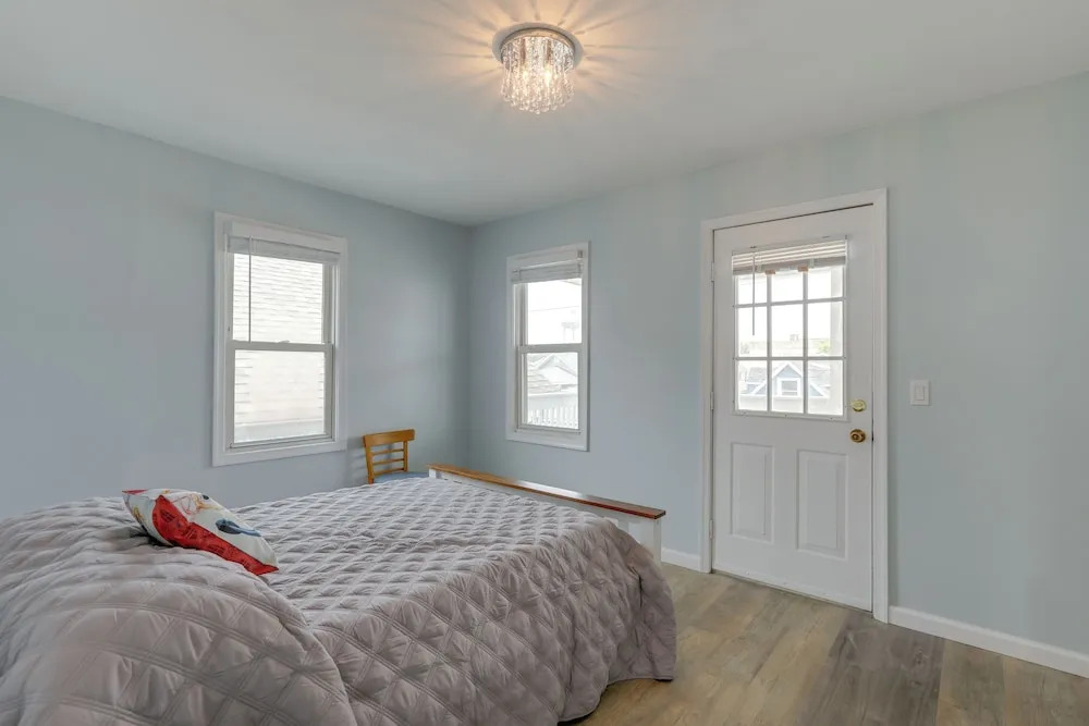 Sunny Seaside Heights Retreat: Walkable Location!