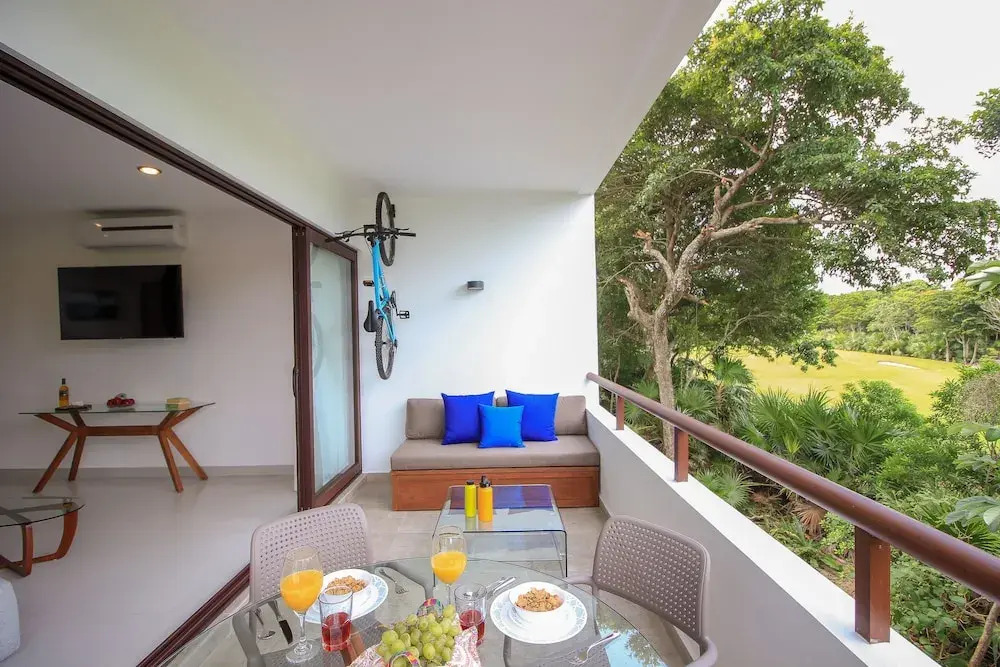 Golf View 1 Bedroom Condo by Olahola