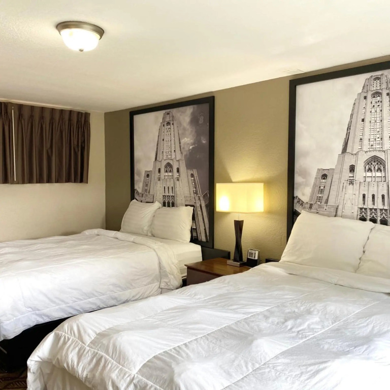Super 8 by Wyndham Greensburg