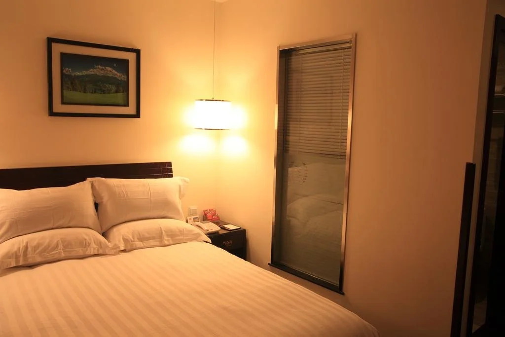 Bai Rong Business Hotel