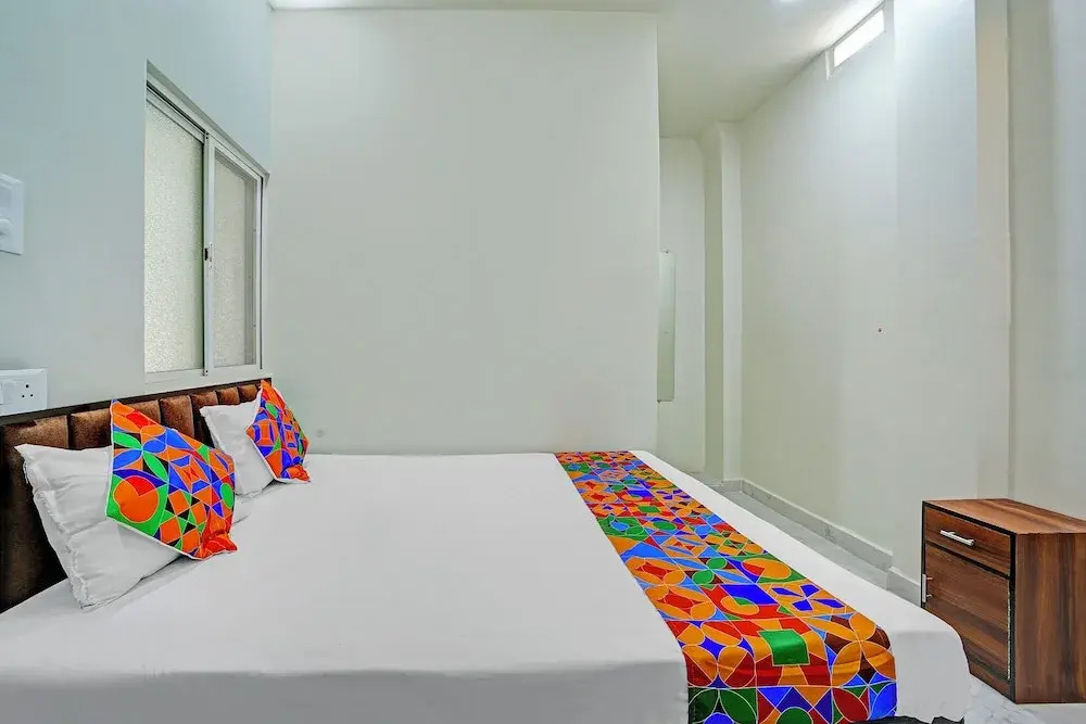 Fabhotel Bharti Palace
