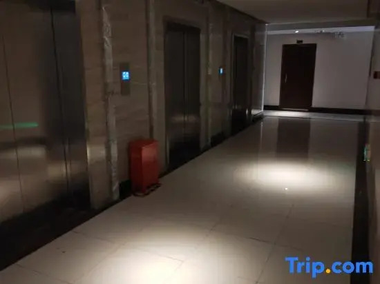 Star Cinema Homestay (Wuhan Station Branch Happy Valley Branch)