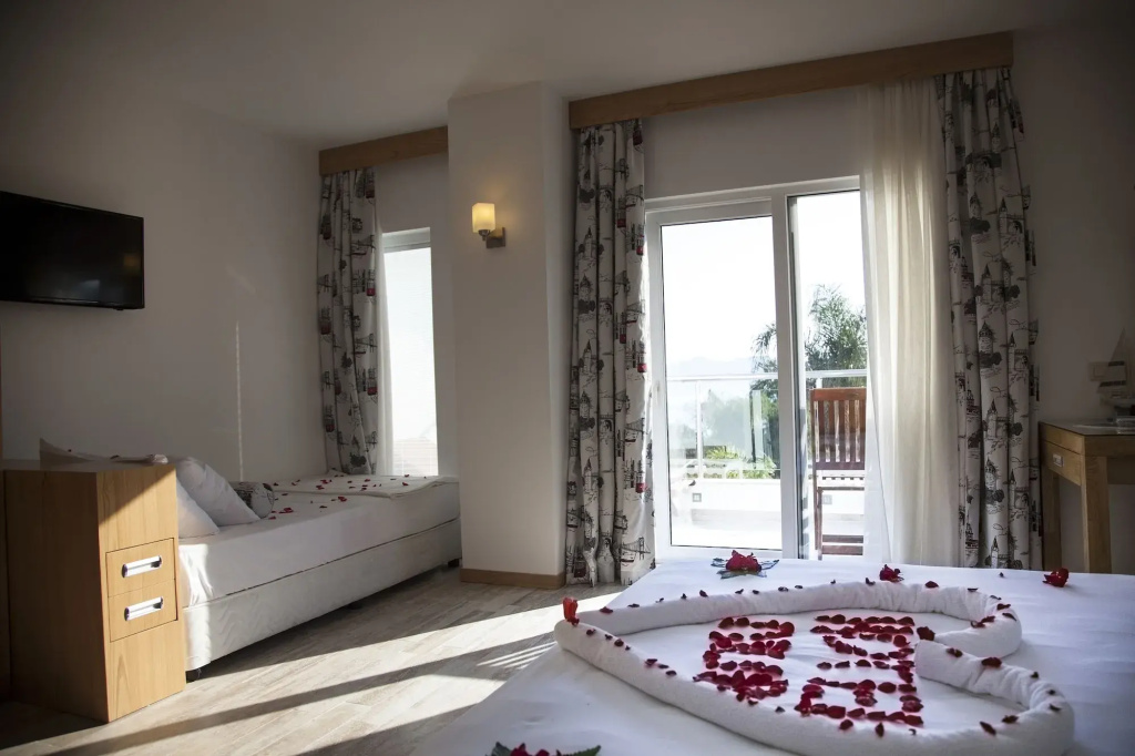 Nur Hotel