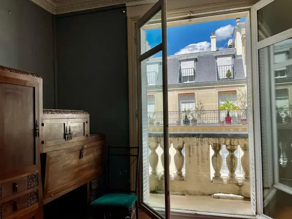 Haussmann Opera Penthouses 130M2 Entire 4th floors is yours Stone Balcony