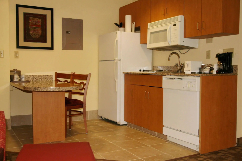 Hampton Inn & Suites Kansas City-Merriam