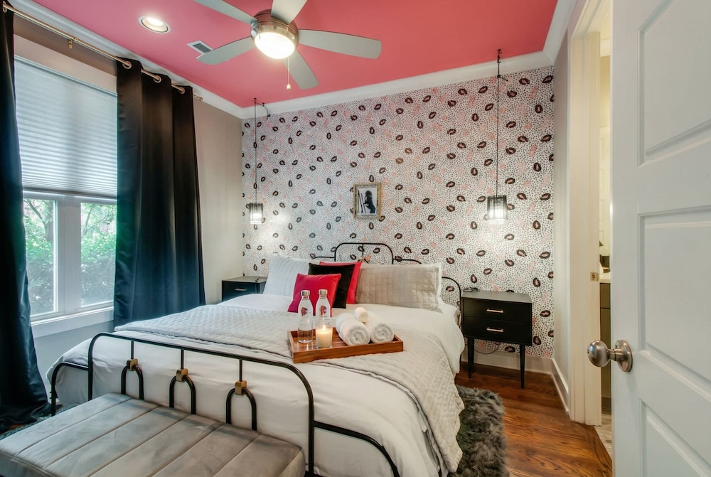 Close to the Gulch - Book Today