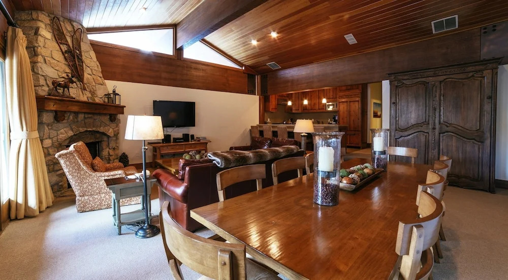 Flagstaff Two Bedroom 2 Apartment Hotel by RedAwning