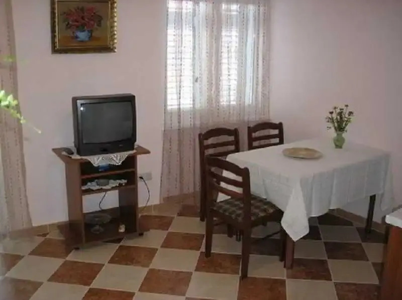 Split Apartments Peric