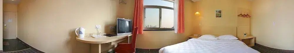 Super 8 Hotel