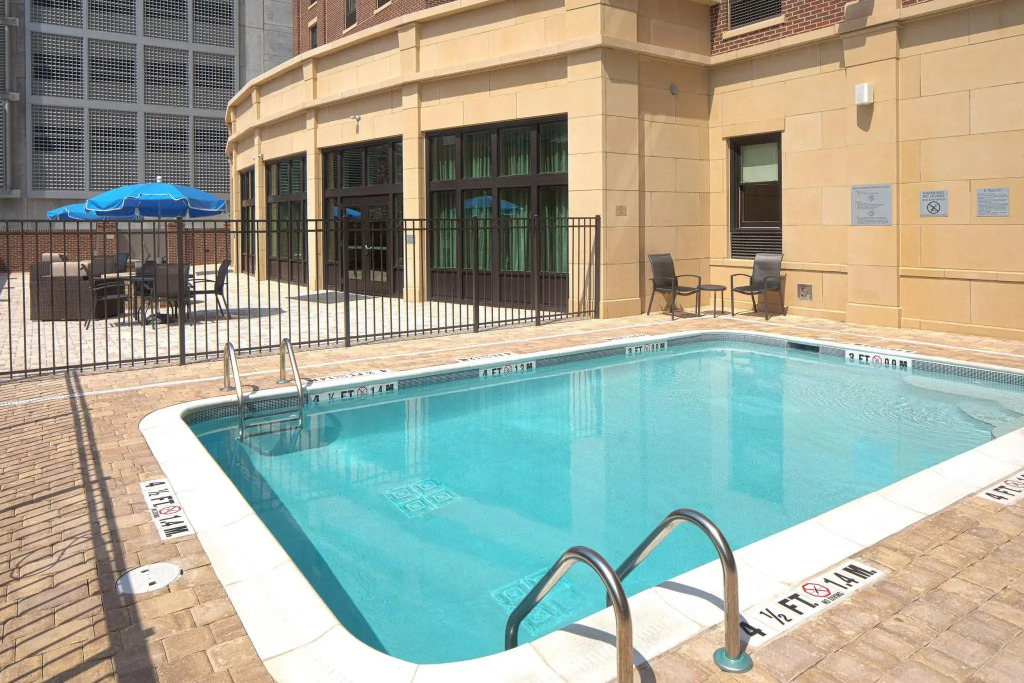 Fairfield Inn & Suites by Marriott Savannah Downtown Historic District
