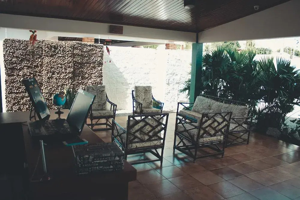 Hostel Caçari