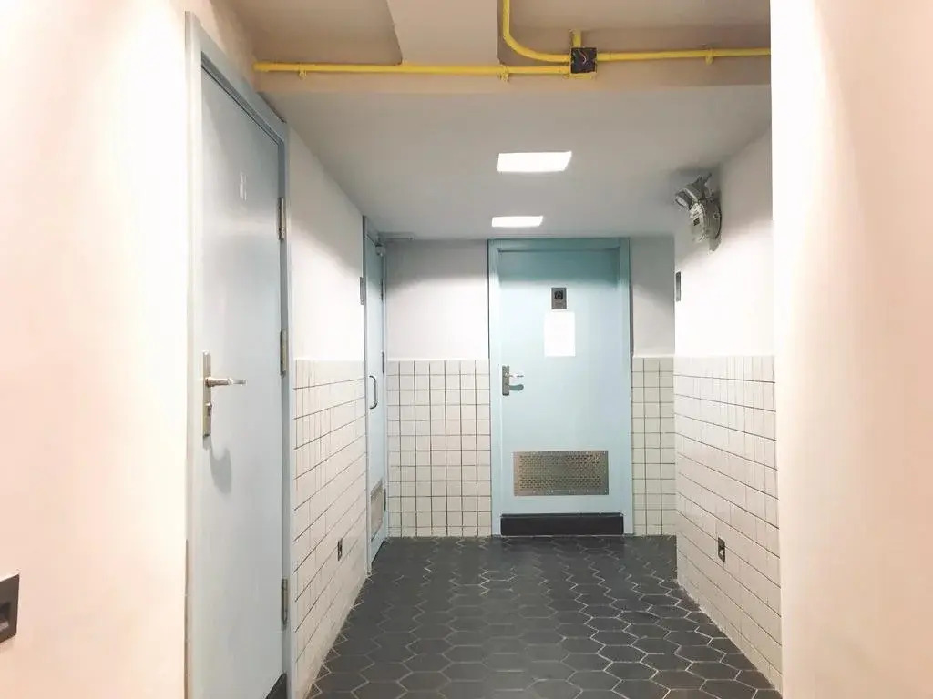 Metro Hub Hostel