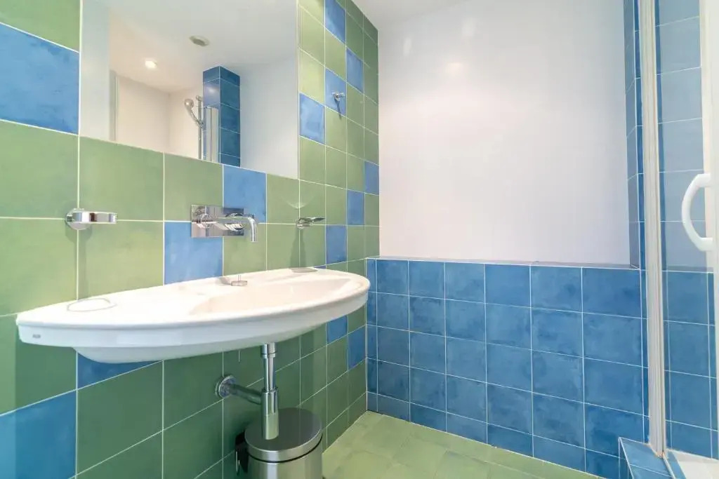La Guitare 31 - Nice, Modern Studio in Center of Cannes, Right Behind Grand Hotel